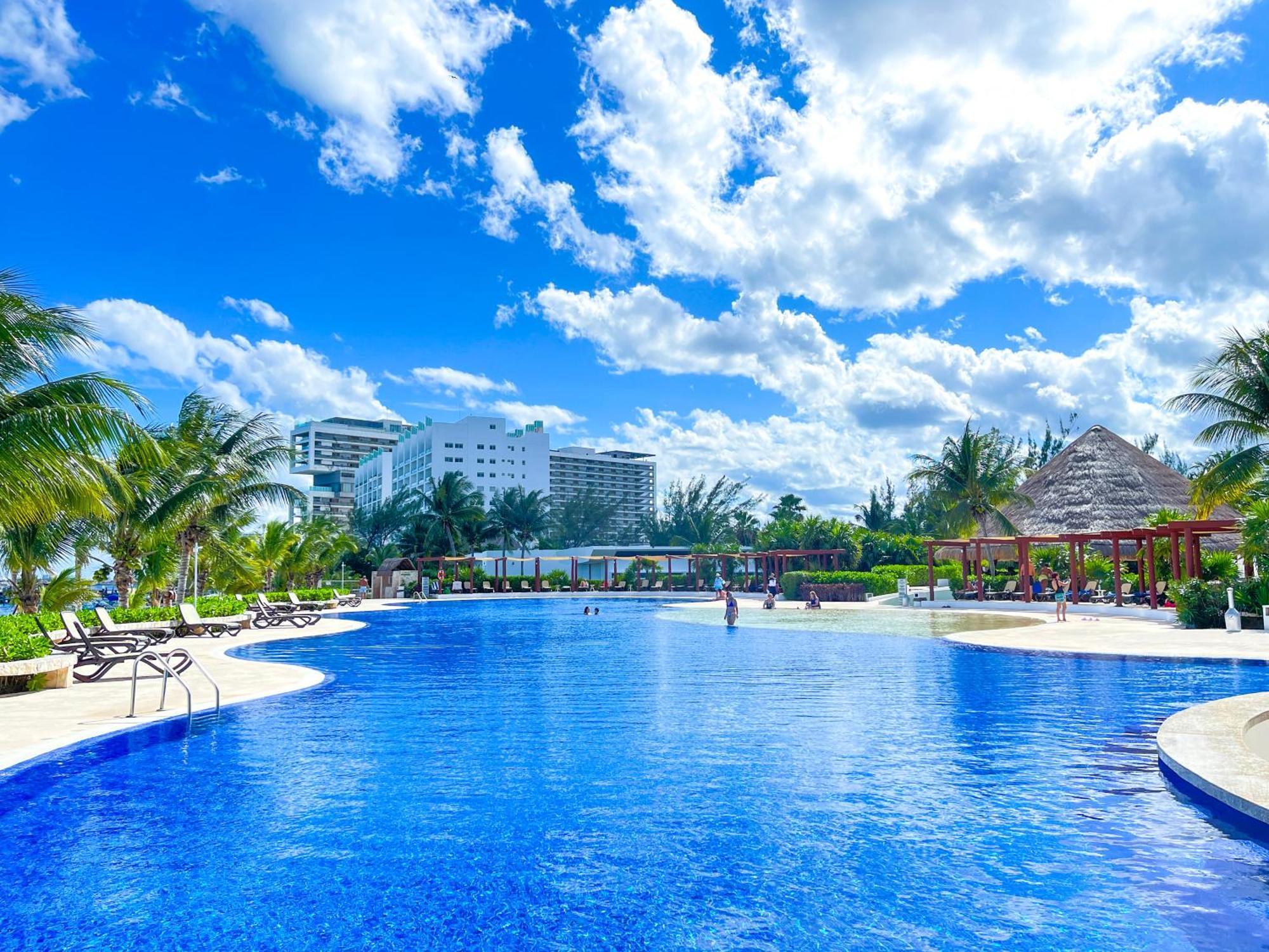 New Beachfront Luxury Apartments Cancún Exteriér fotografie